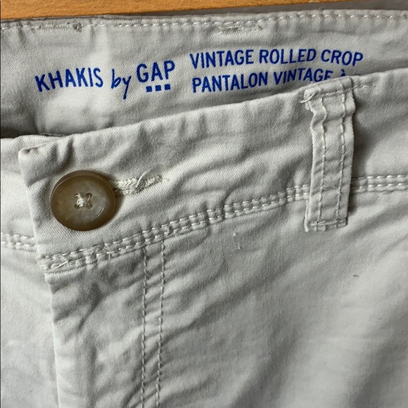 GAP khakis vintage rolled crop pants size two reg - Picture 2 of 8
